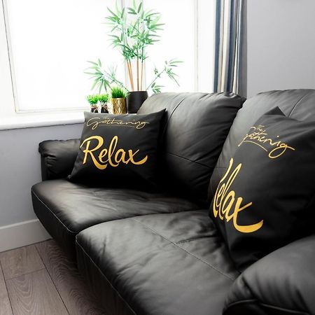 Wrexham Central Stay Apartment Seven מראה חיצוני תמונה