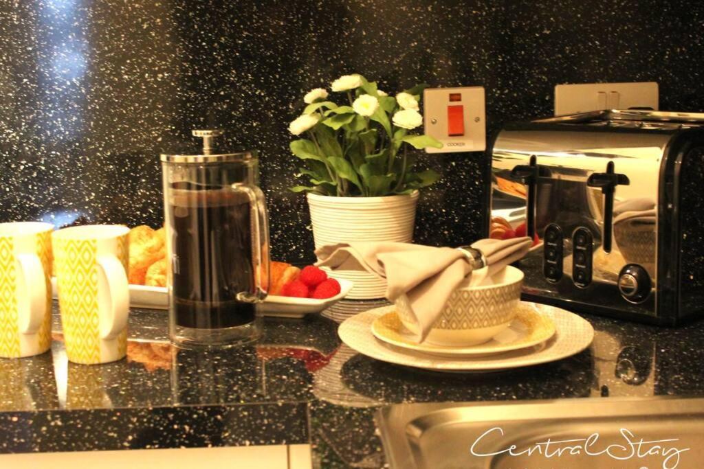 Wrexham Central Stay Apartment Seven מראה חיצוני תמונה
